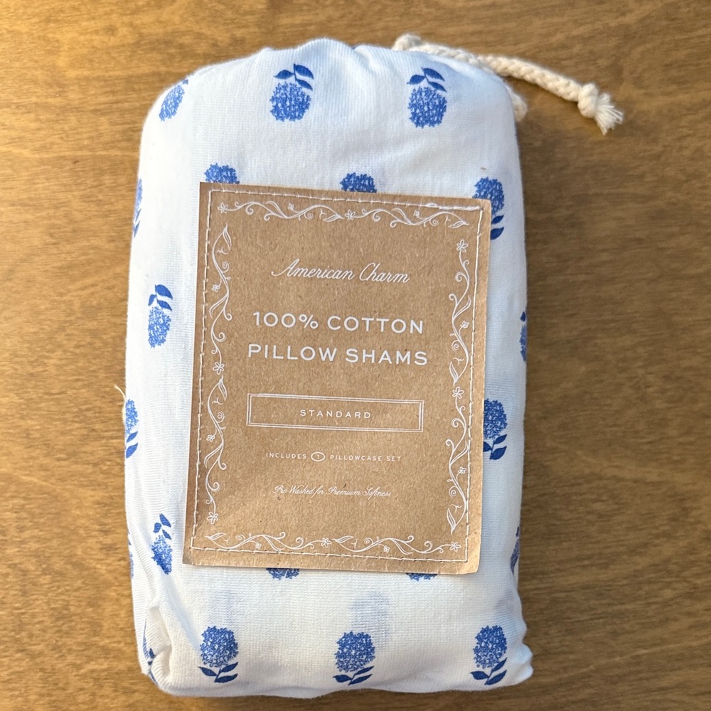 American Charm Blue Floral Cotton Pillow Shams - Standard